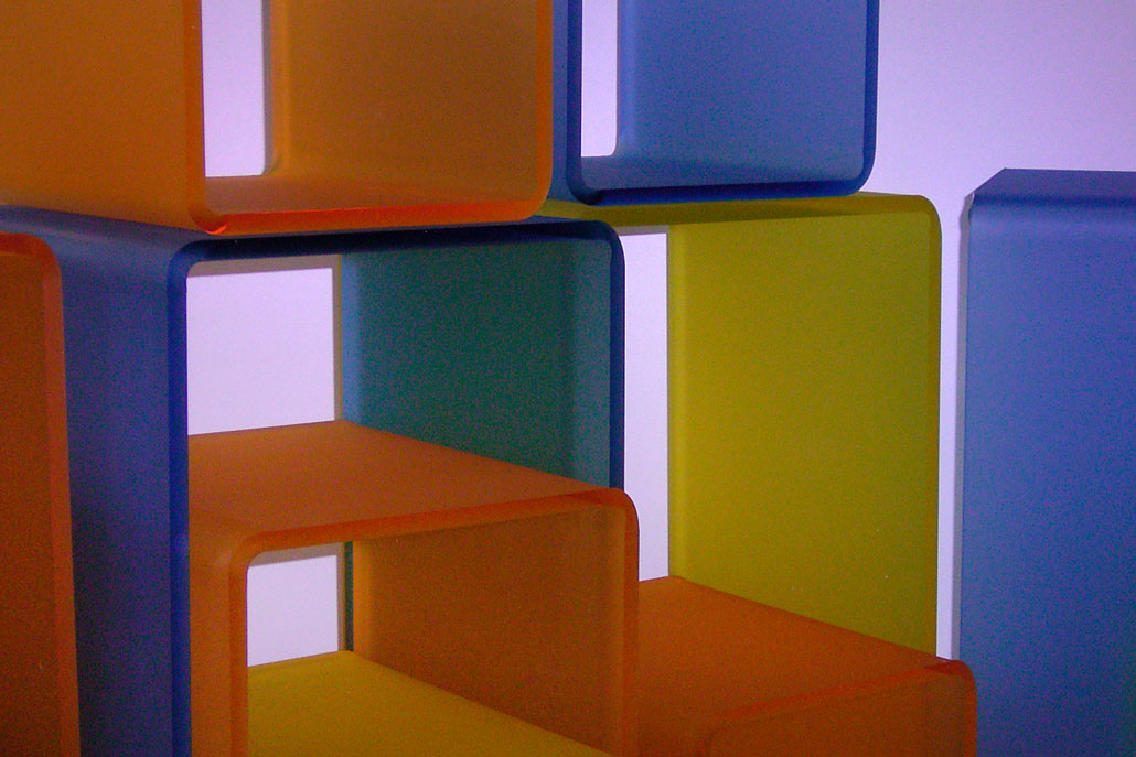 Elementi in plexiglas colorato componibili